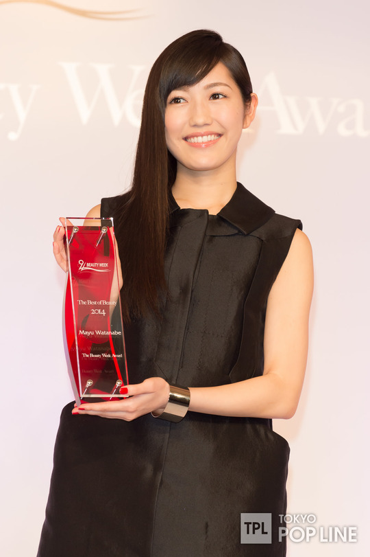 授賞式の渡辺麻友_36