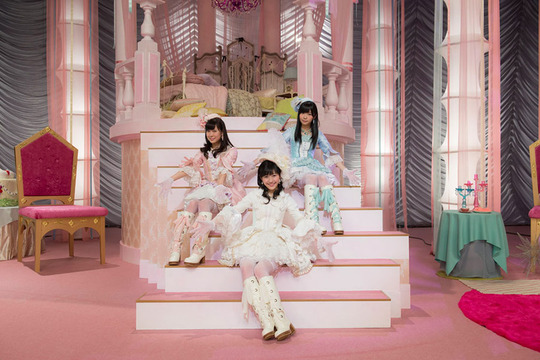 幼稚園の先生_01