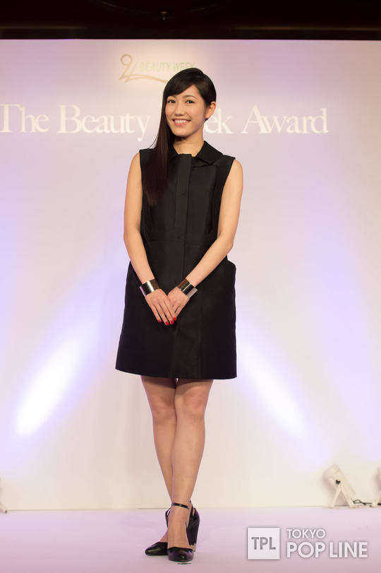 授賞式の渡辺麻友_31