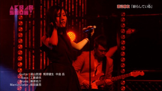 紛らしている_渡辺麻友44