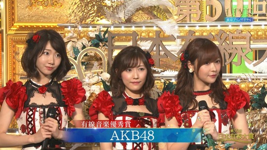 有線大賞_渡辺麻友40