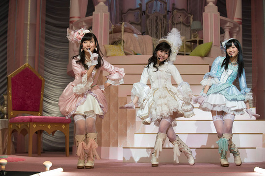 幼稚園の先生_25