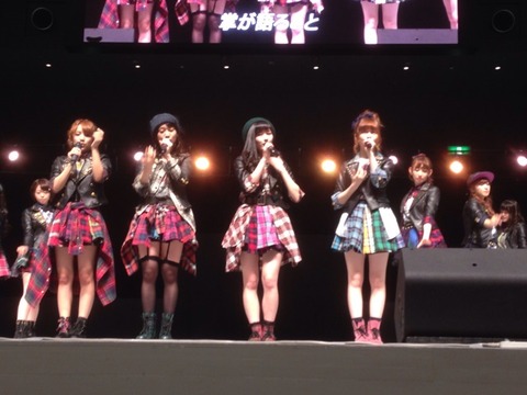 福岡マリンメッセの渡辺麻友_3