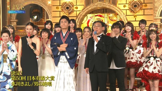 有線大賞_渡辺麻友52