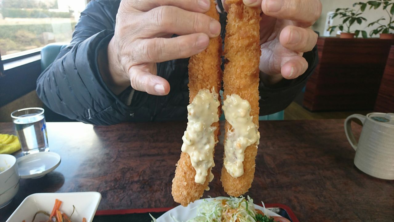 ぴ ろろろ お客さん海老フライは笛じゃありませんよ 今年の食べ初めです 富山のくすり屋さんの旅日記