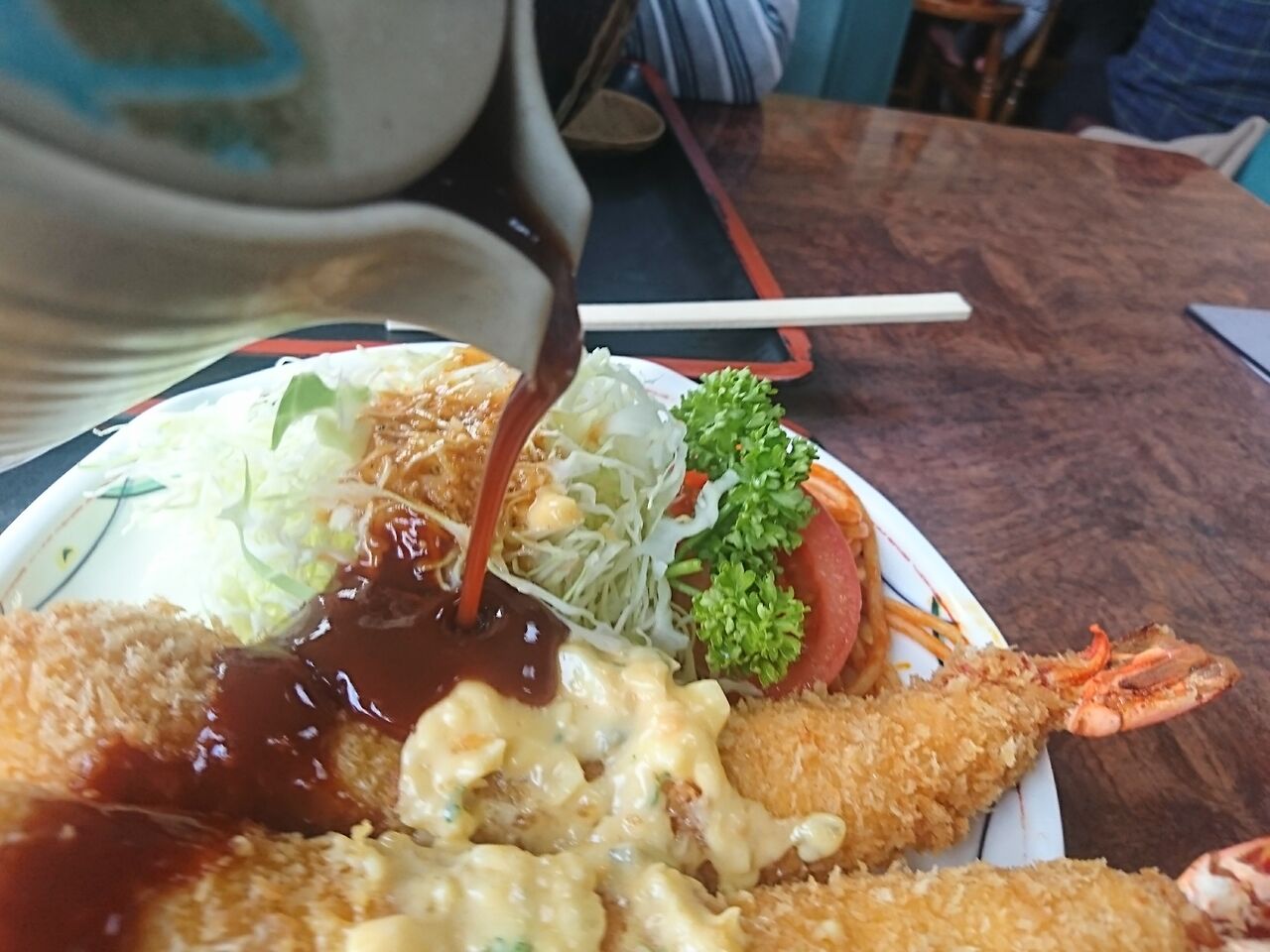 対戦 ジャンボ海老フライと いやさか天ぷらうどん 勝つのはどっちだ 富山のくすり屋さんの旅日記 対戦 ジャンボ海老フライと いやさか天ぷらうどん 勝つのはどっちだ 富山のくすり屋さんの旅日記