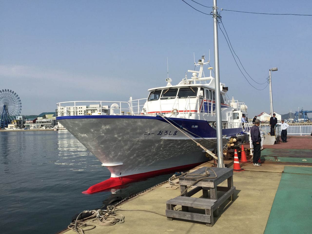 小呂島旅行記1 渡船方法 漁村風景 エスニック料理と旅 綿貫堂 小呂島旅行記1 渡船方法 漁村風景 エスニック料理と旅 綿貫堂