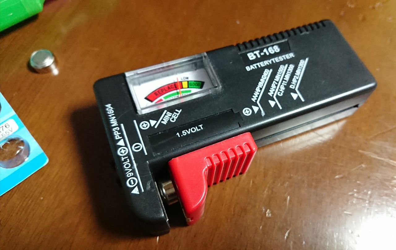 ボタン電池の残量チェック用に電池チェッカーを100均で買ったよって話 卒業できないオタクの日常 ボタン電池の残量チェック用に電池チェッカーを100均で買ったよって話 卒業できないオタクの日常