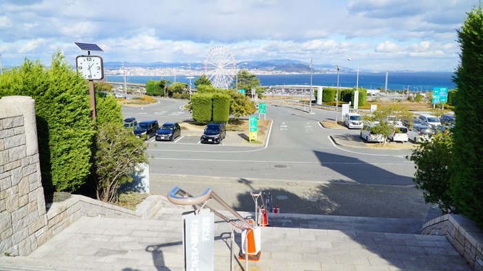 ニジゲンノモリ高速バス停9