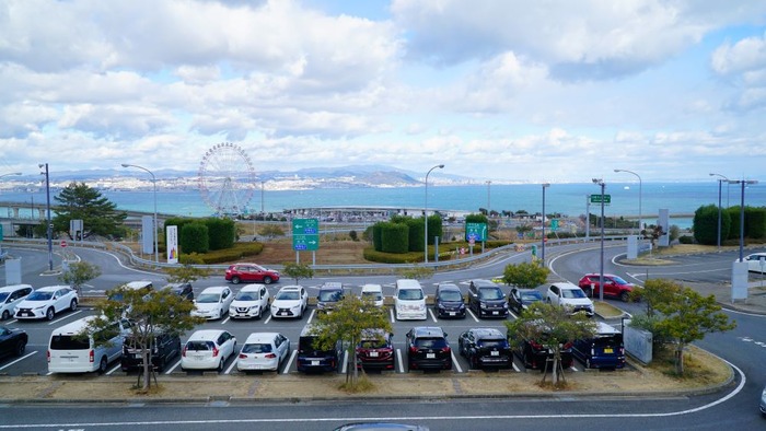 ニジゲンノモリ高速バス停12