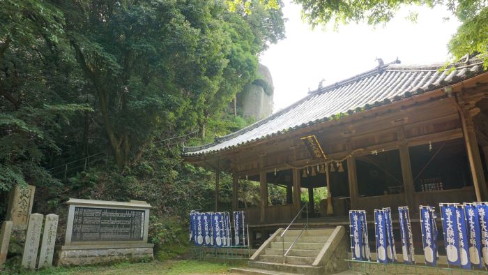 岩上神社10