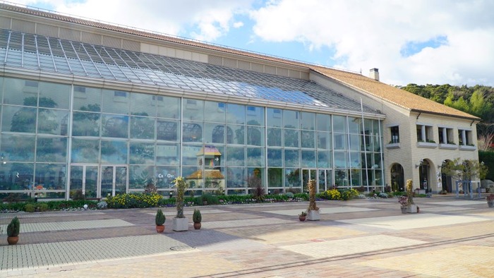 ニジゲンノモリ高速バス停16