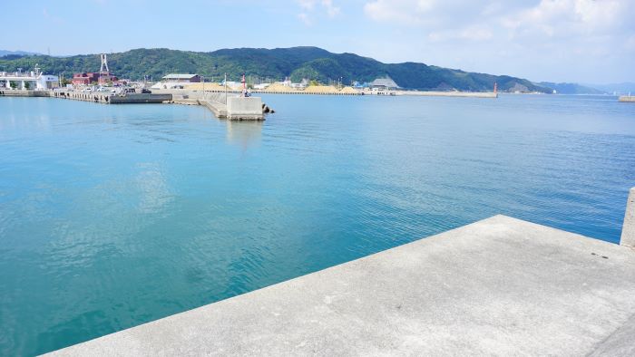 洲本港白灯大波止17