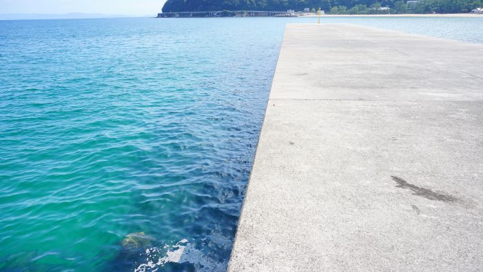 洲本港白灯大波止9