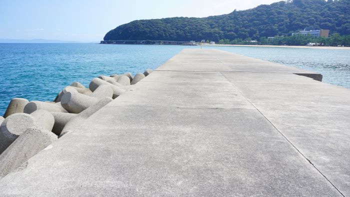 洲本港白灯大波止7