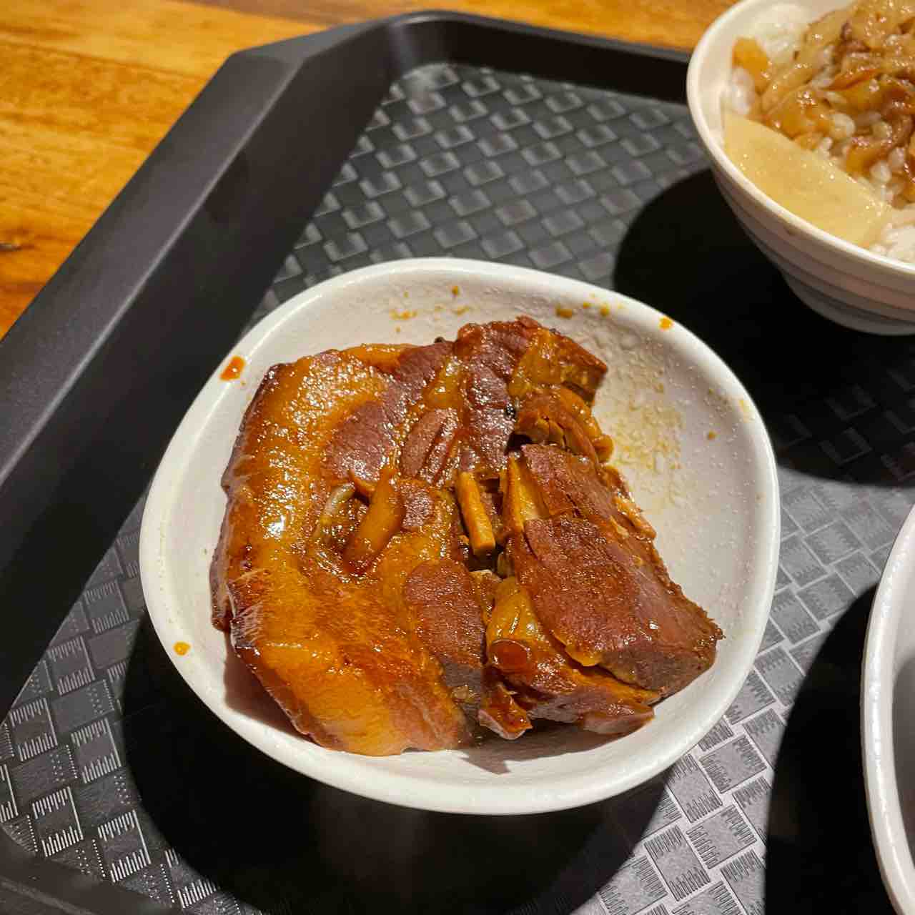 おすすめ度100%：西門駅の金峰滷肉飯に行ってみた : 気が付くとラオス