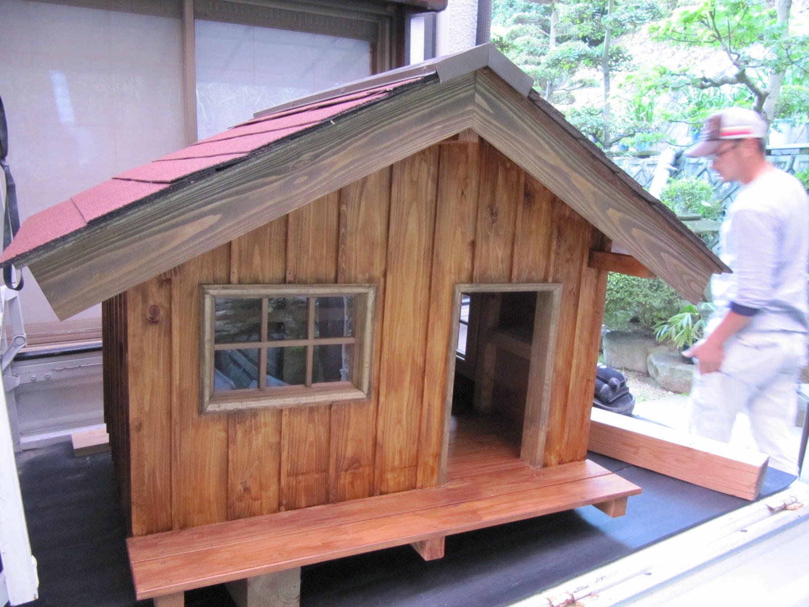 外飼いと新しい犬小屋 Kimtam