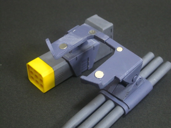 ���֣���