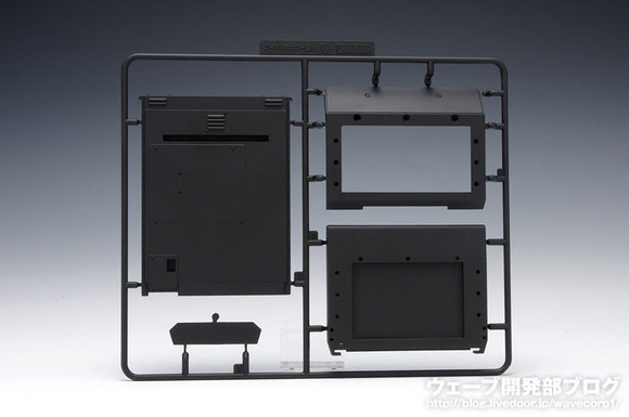 ������L01