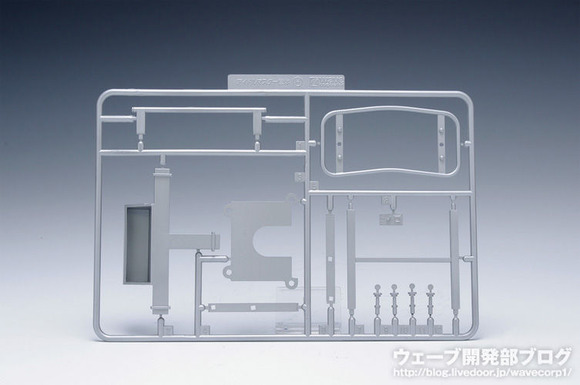 ������L03