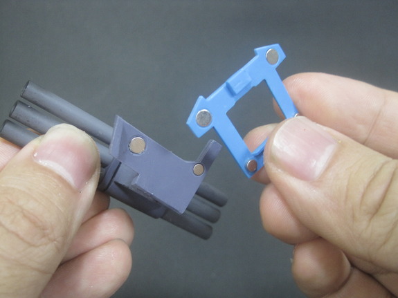 ���֣���