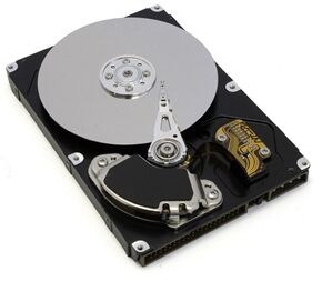 open-hard-drive-geba3390bd_640