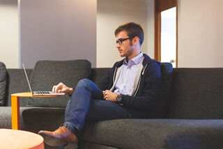entrepreneur-g9996b175a_640