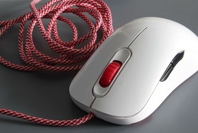 Paracord mouse cable