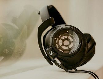 x1_desktop_Sennheiser_Headphones_HD_820_1