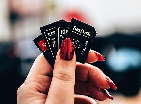 hand-2605908_1280
