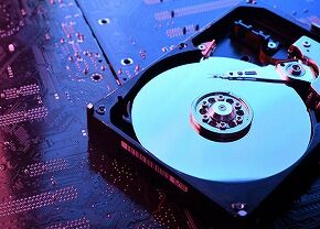 HDDは地震が怖い 特にアクセス中に震度４とか喰らうと生きた心地がしないのサムネイル