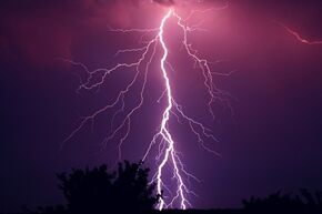 thunder-gd592a1c79_640