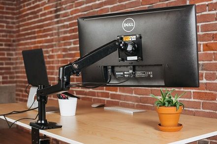 Pcモニターの固定 地震対策 はどうするのが最適 汎用型自作pcまとめ