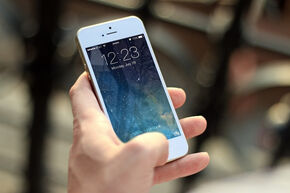 iphone-gcb53e8d42_640