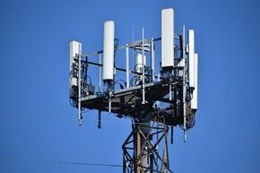 cell-tower-gb0282e73f_640