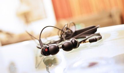 earphones-893156_960_720