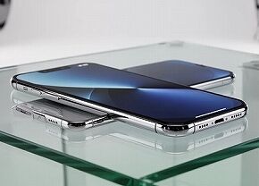 iPhone18が楽しみすぎて震えてる奴www