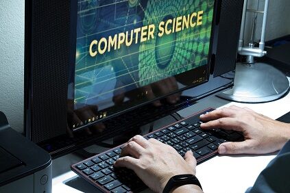 working-2874917_1280