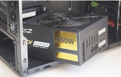 自作PCでPCケースと電源を合わせて12000円って普通？