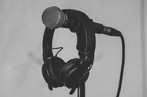mic-1867121_1920