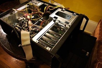 computer-with-hard-drive-bay