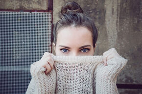 woman-g550df2ad7_640