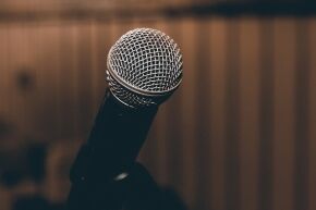 mic-1206362_640