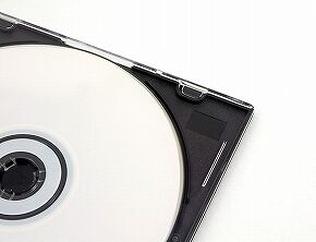 cd-1840048_1280
