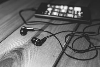 earphones-791188_1920_R