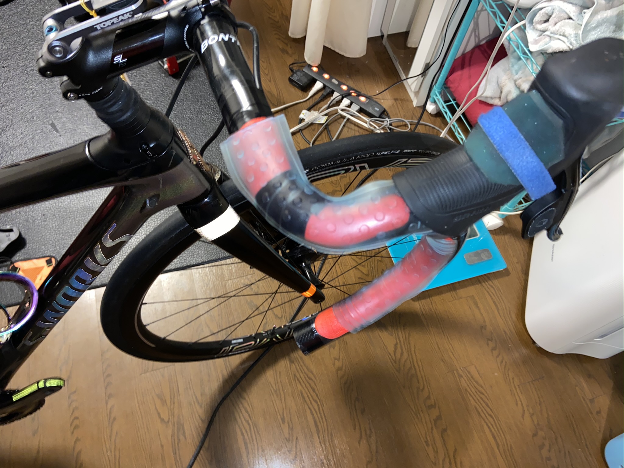 カーボンハンドル　bontrager Pro IsoCore VR-SF Bontrager Pro IsoCore VR-SF Road Handlebar - Trek Bikes