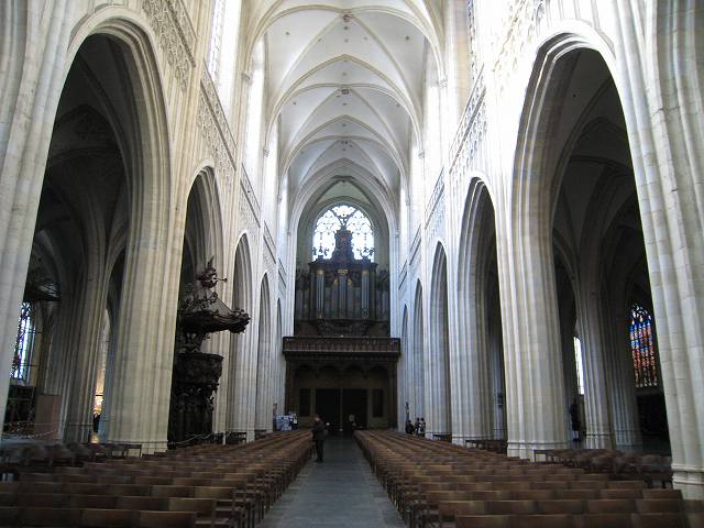 ノートルダム大聖堂 冬のブルージュ