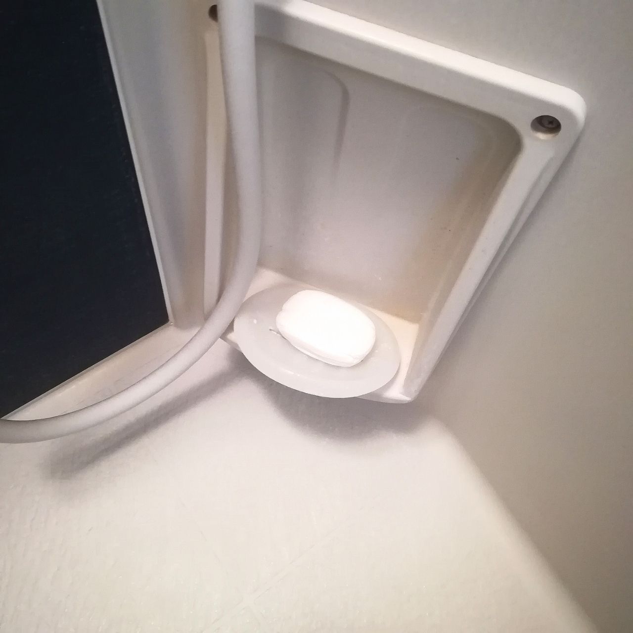 収納 掃除 お風呂の石鹸置き場は小学校の石鹸の置き方を試したら楽だった 0円でできた きょうのできごと Oisix 生活クラブ 結婚 ブログ 収納 掃除 お風呂の石鹸置き場は小学校の石鹸の置き方を試したら楽だった 0円でできた きょうのできごと Oisix 生活クラブ 結婚 ブログ