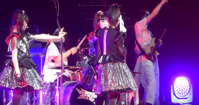Babymetal レッチリーusツアーワシントン メギツネ変顔対決は Babymatometal