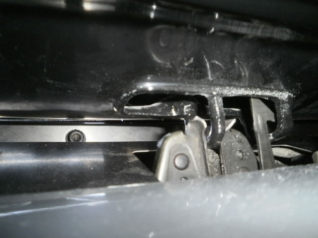 BNR32 ボンネットキャッチ BNR32 ボンネットキャッチ ストライカー コアサポート R32